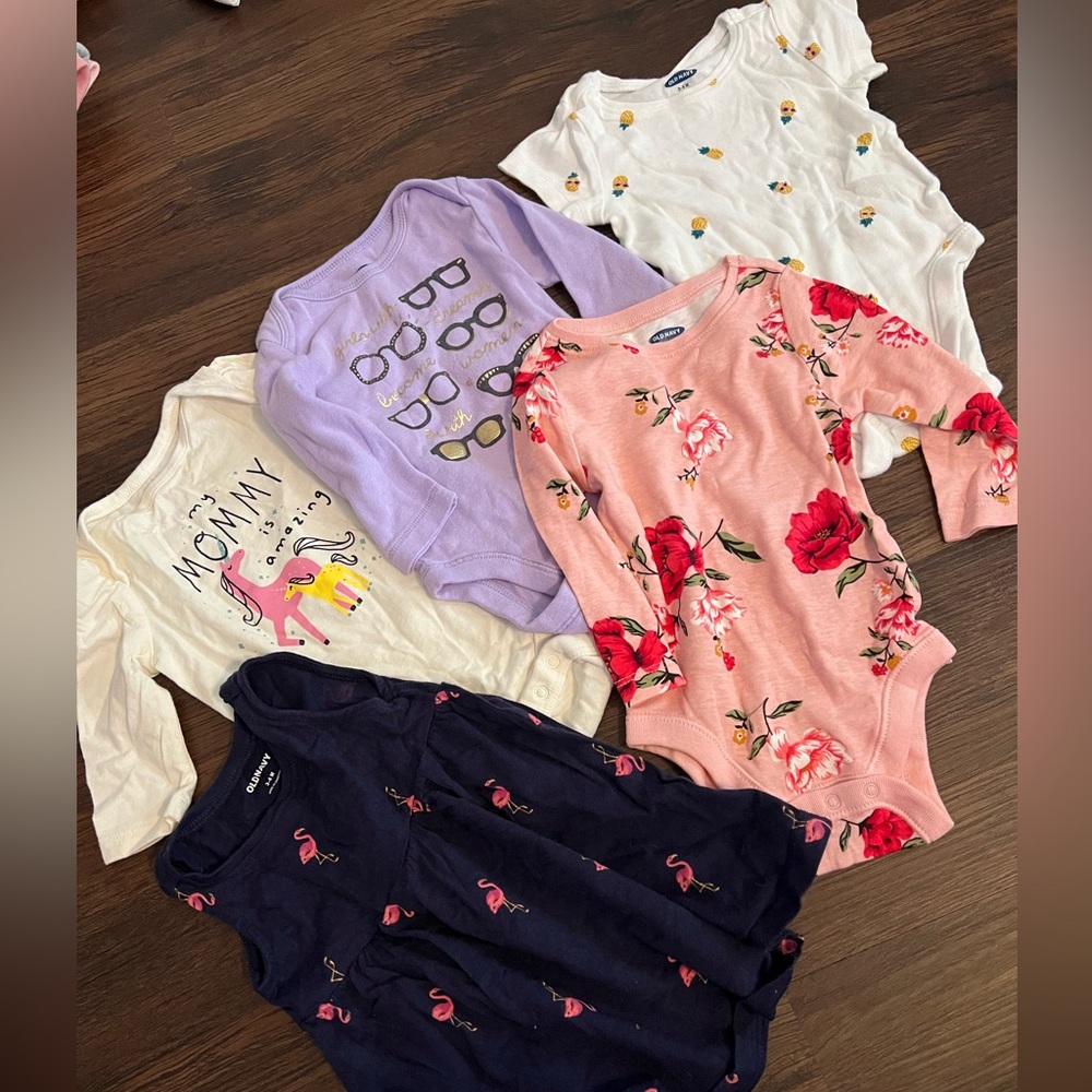 Old Navy/ Gap onesie lot